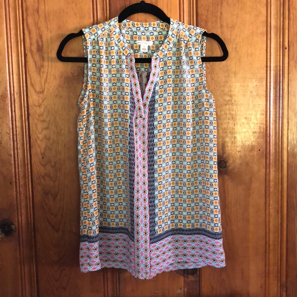 Sleeveless blouse